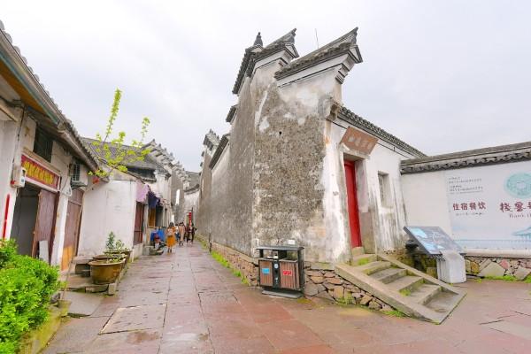 逃出昏暗的地下室2
